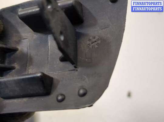 Решетка (заглушка) бампера на Volkswagen Golf IV (1J)