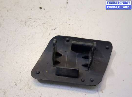 Заглушка (решётка) бампера VG2401848 на Volkswagen Golf 4 1997-2005
