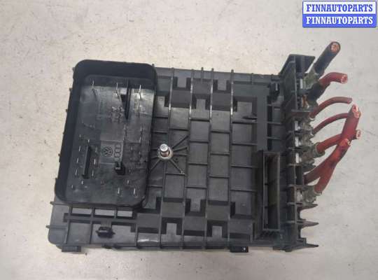 купить Блок предохранителей на Volkswagen Golf 5 2003-2009