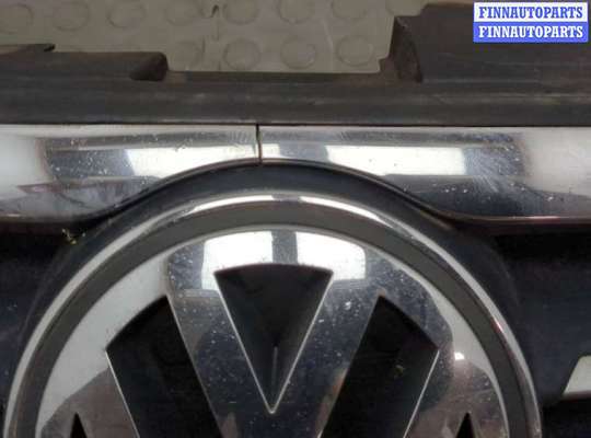 купить Решетка радиатора на Volkswagen Passat CC 2008-2012