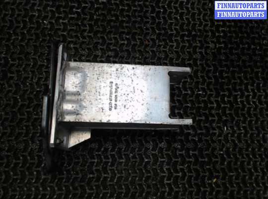 купить Кронштейн усилителя бампера на Audi A4 (B8) 2007-2011