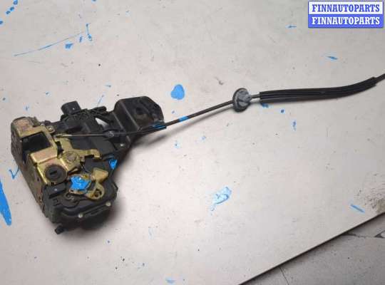 Замок боковой двери на Volkswagen Passat B5 (3B)