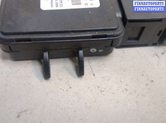 купить Блок управления стояночным тормозом на Audi A8 (D3) 2002-2010