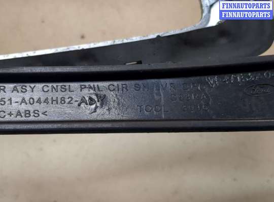 купить Рамка под кулису на Ford Focus 2 2005-2008