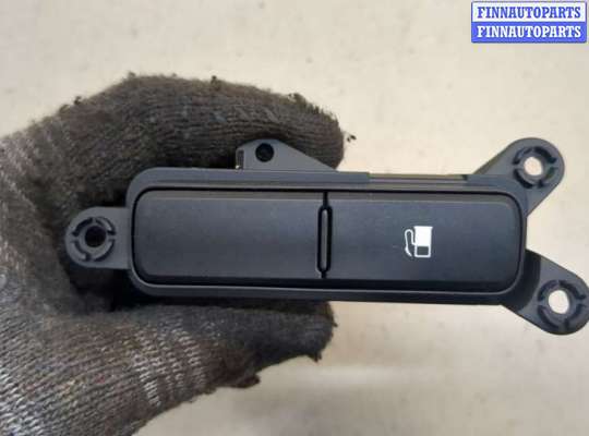 купить Кнопка лючка топливного бака на KIA Sorento UM 2014-2020