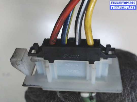 Резистор (сопротивление) отопителя на Audi A4 (8E/8H, B6)