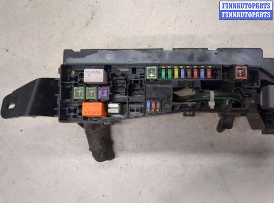 купить Блок предохранителей на Toyota Avensis 2 2003-2008
