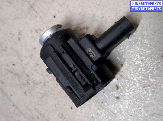 купить Датчик парктроника на Volkswagen Touran 2006-2010
