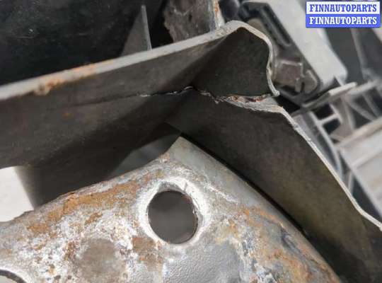 купить Рамка передняя (телевизор) на Volkswagen Passat 6 2005-2010