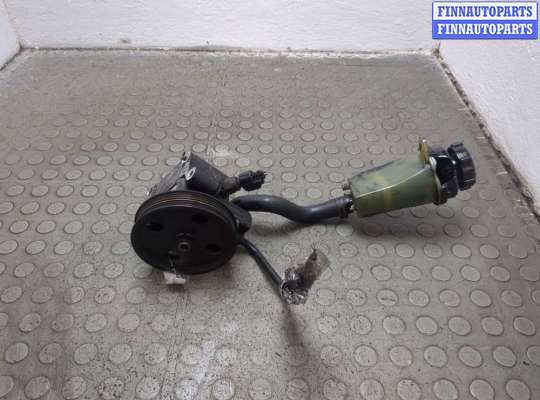 Насос гидроусилителя руля (ГУР) FO2092389 на Ford Focus 2 2005-2008