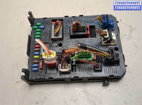 Блок управления BSI (Блок предохранителей) PG1203246 на Peugeot 3008 2009-2016