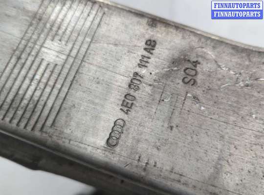 Усилитель бампера на Audi A8 (D3, 4E)