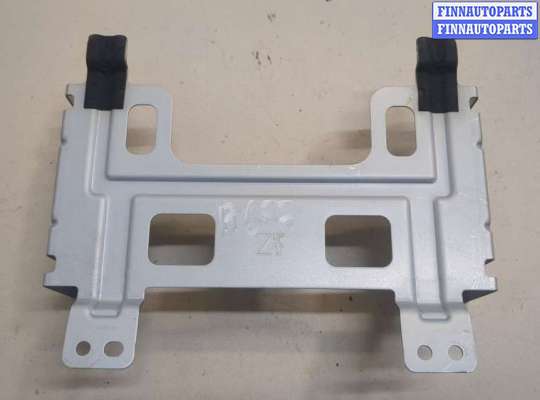 купить Кронштейн (лапа крепления) на Infiniti QX80 2014-2017