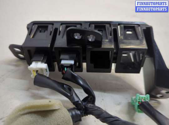 купить Кнопка открывания багажника салонная на Infiniti QX60 2013-2020