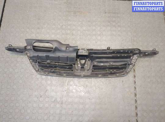 купить Решетка радиатора на Honda CR-V 2001-2006