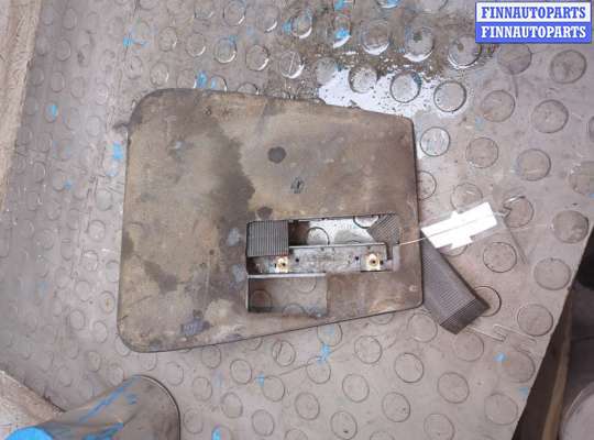 купить Рамка под кулису на BMW 5 E34 1988-1995