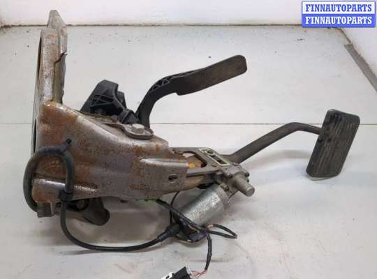 купить Узел педальный (блок педалей) на Cadillac Escalade 3 2006-2014