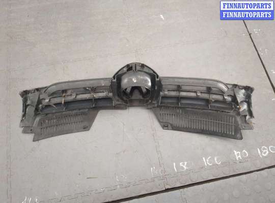 купить Решетка радиатора на Volkswagen Golf 5 2003-2009