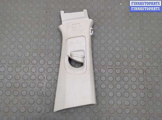 купить Обшивка центральной стойки на Volkswagen Tiguan 2016-2020