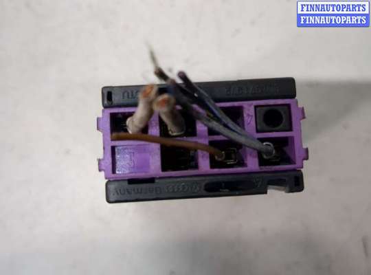 купить Кнопка обогрева стекла на Volkswagen Passat 5 2000-2005