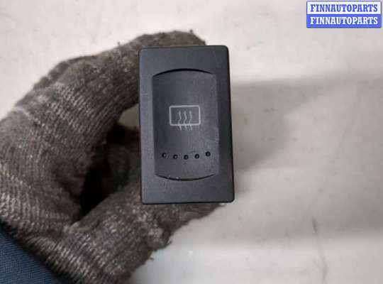купить Кнопка обогрева стекла на Volkswagen Passat 5 2000-2005