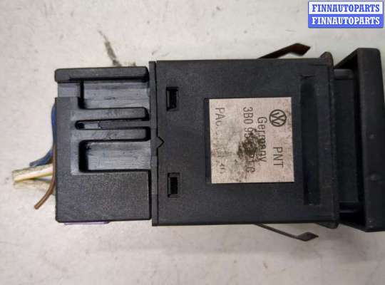 купить Кнопка обогрева стекла на Volkswagen Passat 5 2000-2005