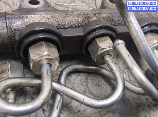 Рампа (рейка) топливная на Renault Laguna III
