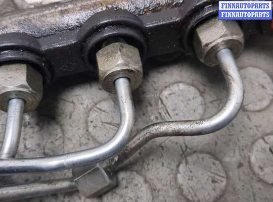 Рампа (рейка) топливная на Renault Laguna III