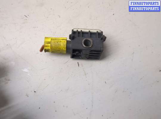 купить Датчик удара на Mercedes ML W164 2005-2011