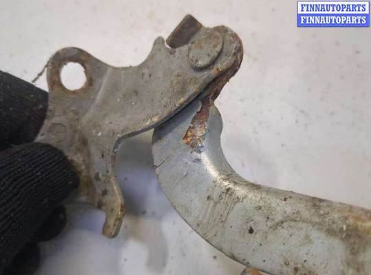 купить Петля капота на Toyota Avensis 2 2003-2008