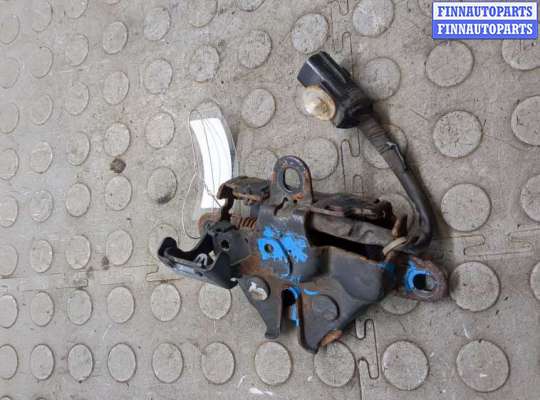 Замок капота