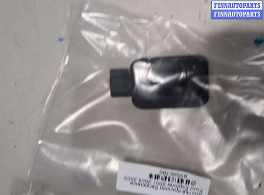 купить Кнопка открывания багажника салонная на Ford Explorer 2001-2006