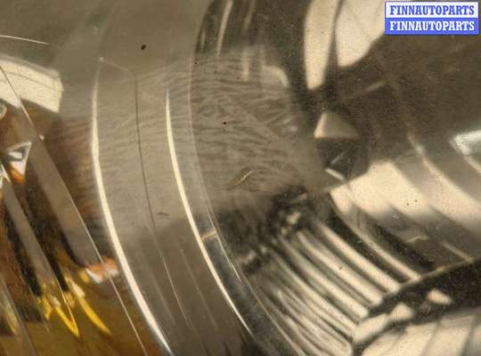 Фара передняя на Mazda Tribute I