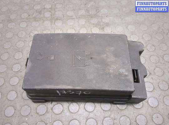 купить Крышка блока предохранителей на Saab 9-7X