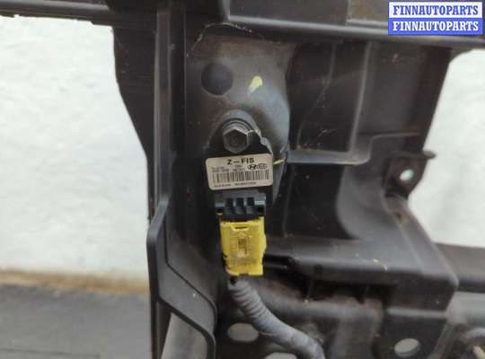 Панель передняя (телевизор) на Hyundai i30 I (FD)