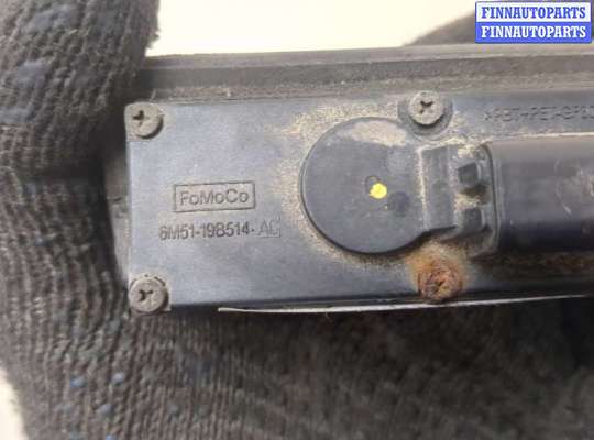 купить Кнопка открывания багажника с крышки на Ford C-Max 2002-2010