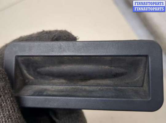 купить Кнопка открывания багажника с крышки на Ford C-Max 2002-2010