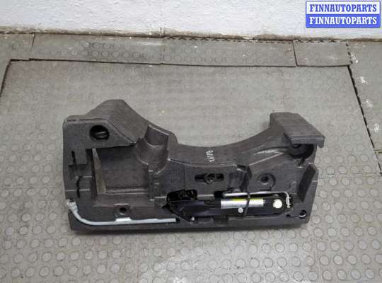 Набор инструментов штатный VG2678935 на Volkswagen Passat 7 2010-2015 Европа