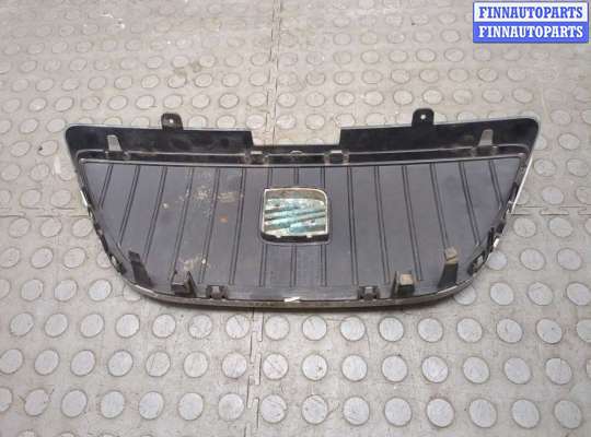 купить Решетка радиатора на Seat Ibiza 4 2008-2015