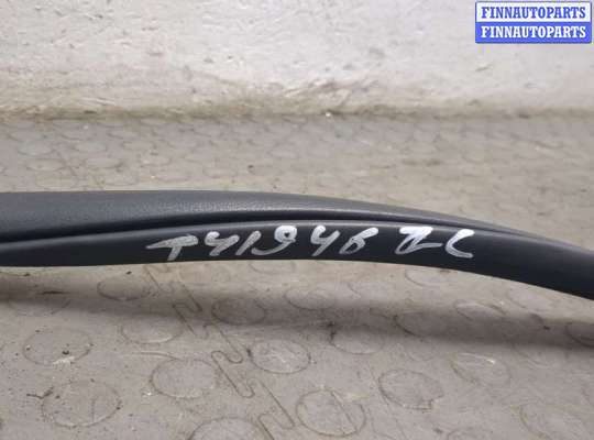 купить Уплотнитель на KIA Sorento 2014-2017