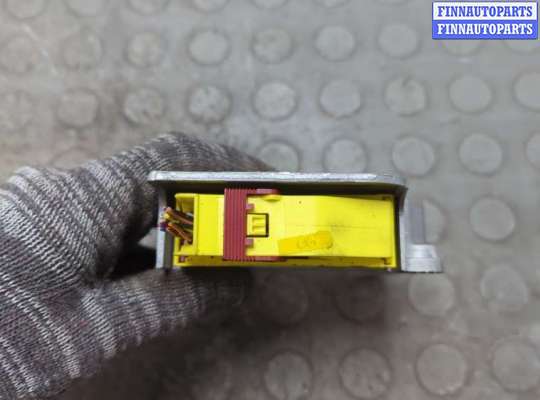 купить Блок управления подушками безопасности на Volkswagen Transporter 5 2003-2015