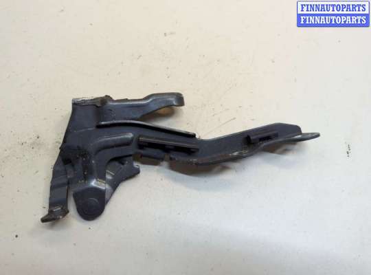 Петля капота на Kia Ceed I (ED)