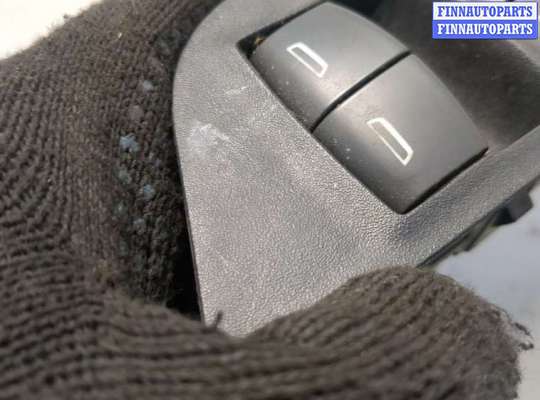 купить Кнопка стеклоподъемника (блок кнопок) на Chevrolet Equinox 2017-2024