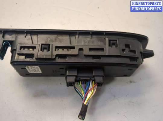 купить Кнопка стеклоподъемника (блок кнопок) на Chevrolet Equinox 2017-2024