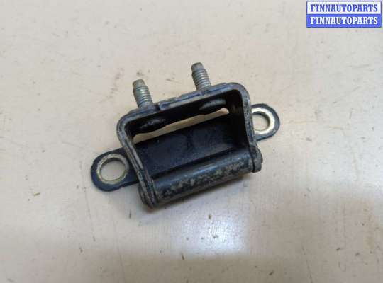 Петля крышки багажника