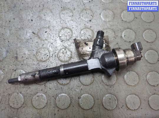 Форсунка топливная OP2351261 на Opel Zafira B 2005-2014