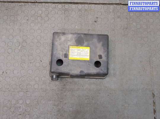 Купить Крышка аккумулятора на Hummer H3 Крышка аккумулятора HM30695 на Hummer H3