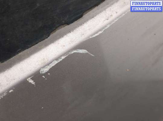 Капот на Toyota Previa 2