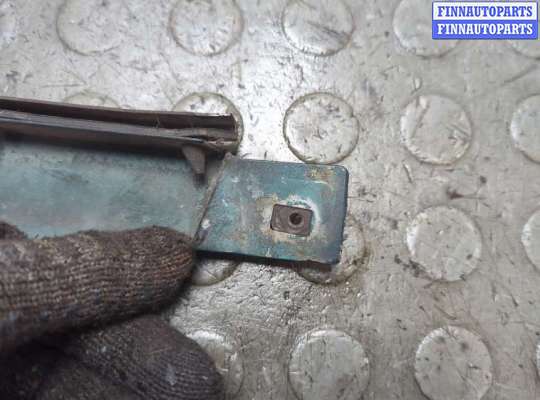 купить Ресничка под фару на Mercedes 124 E 1993-1995