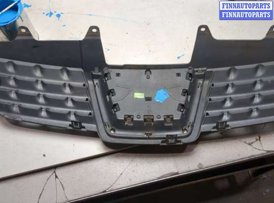 купить Решетка радиатора на Nissan Qashqai 2006-2013
